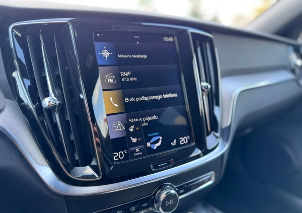 Volvo V60 cena 108900 przebieg: 177000, rok produkcji 2019 z Młynary małe 631